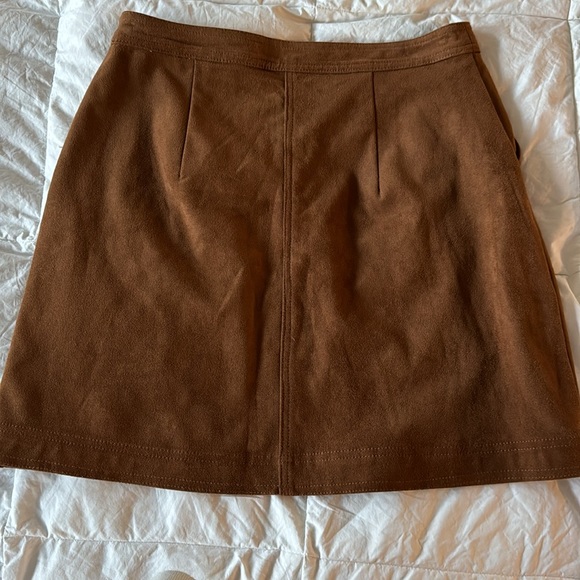 NWOT vegan suede button front skirt - Picture 4 of 4